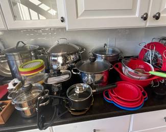 Pots, pans, kitchenware