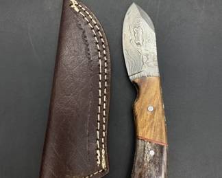 Damascus steel knife
