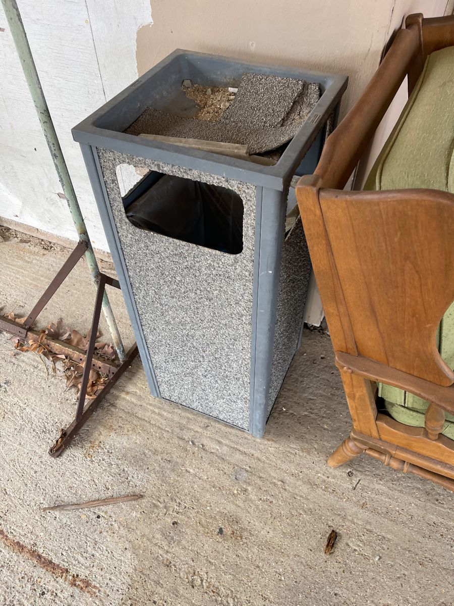 Fannon Living Estate Sale in Rolla, MO starts on 12/1/2023