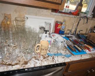 glasses, kitchen knives