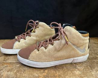 Nike LBJ Lebron XII NSW Lion Mane Lifestyle Camel Hazelnut Size 10 US