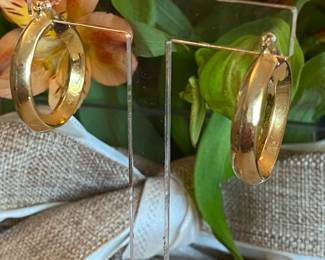 #81 - Pair of 14kt gold earrings 3.30 dwt - $175