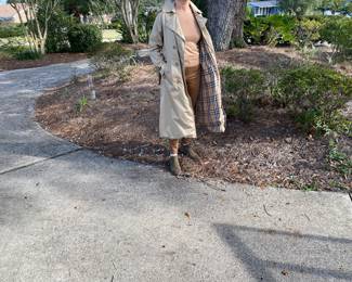 #42 -Vintage Burberry STYLE  trench rain coat $80 - size 4-8