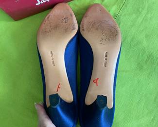 #96 - $50 Salvatore Ferragamo royal blue satin pumps. Size 8 
