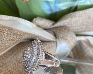 #13 - 14kt white gold ring with diamonds sz 5.5 - $495