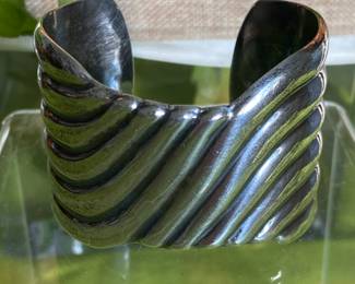 #83 - $68 - Cuff sterling from Mexico