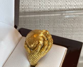 #34 - Tested 18kt gold world globe with leazard hand  size 5 -11.79 grams – size 5 - $695 