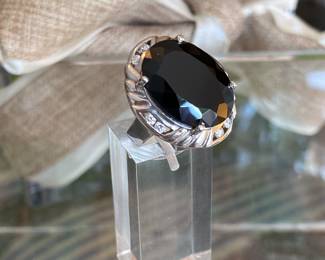 #7 -  White gold 14kt setting custom ring made by Bere 14.64 gr. Onyx $399 