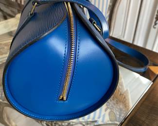 #8 - $850 - Vintage Louis Vuitton Epi line, Soufflot,  blue. Very good condition. 
