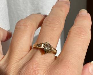 #6 - (1) Yellow gold 14kt setting with pear shape 1.01 carats from Bere - comes with appraisal.     $2,000