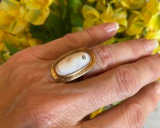#37- 14kt gold cameo ring size 5.5	$150 