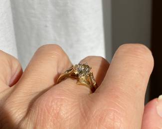 #6 - (1) Yellow gold 14kt setting with pear shape 1.01 carats from Bere - comes with appraisal.     $2,000