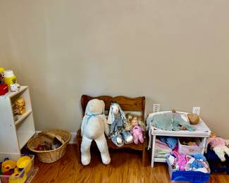 Toys, dolls, country little bench 