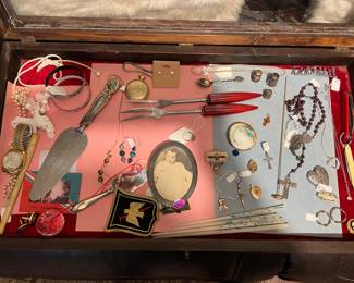 Jewelry and other antique vintage items 