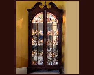 Lovely Lighted Display Cabinet Full of David Winter Castles and Cottages