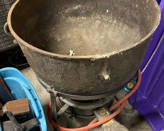 Cast Iron Chicken Stew Pot and Burner