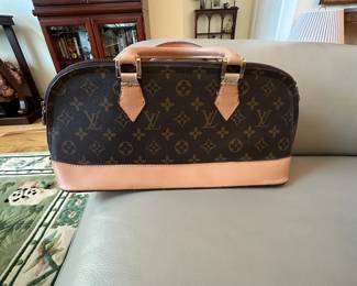 LOUIS VUITTON USED GOOD