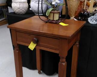 Antique Side Table (Pegged) w/ One Drawer