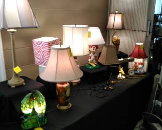 Even more lamps to brighten your holidays
