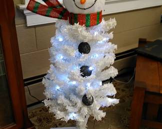 Cute Snowman Tree