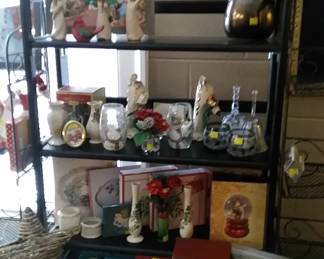 Holiday selections for your last minute decorating