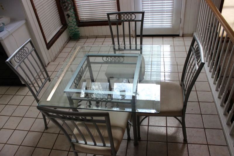 Garrison Estate Online Auction in Winnsboro, TX starts on 11/27/2023