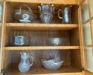  Crystal and cut glass pieces