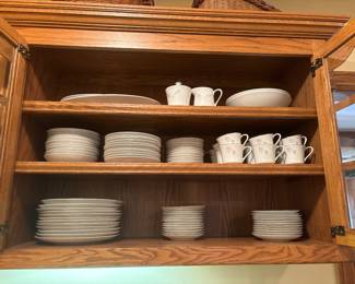 Wyndham fine china set
Made in Japan
