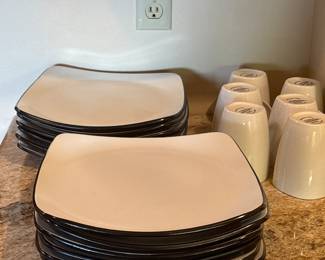 Set of Corelle Hearthstone Stoneware
Microwave safe
11 square  black and white dinner  plates and large cups

