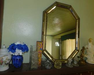 Mirror And Decorator Items