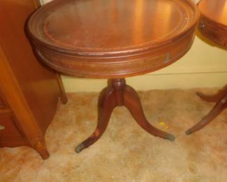 Vintage Mahogany Duncan Phyfe Drum table