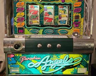 Pachislo Slot Machine, has coins, keys and manuals