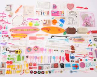 lot of Barbie accessories