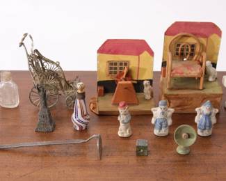 Dollhouse miniatures