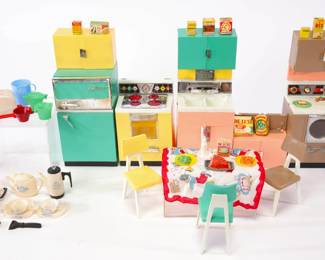 Deluxe Reading MCM Kitchen set