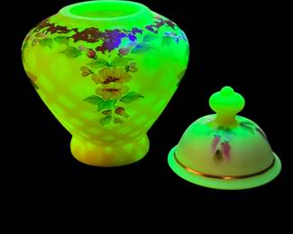 FENTON Limited Edition Burmese Glass Dragonfly Delight Temple Jar