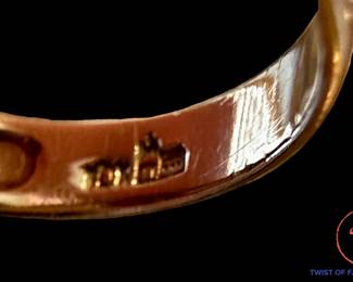 10K GOLD Ring with Garnet