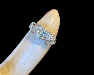 14K GOLD and Diamond(s) Ring