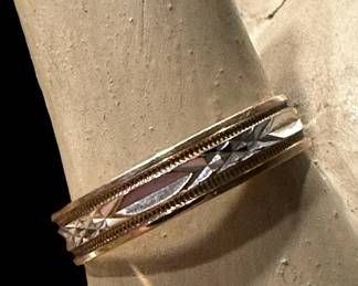 10K White and Yellow GOLD Band 