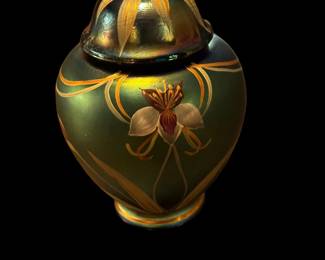 FENTON Limited Edition Favrene Glass Orchid Ginger Jar - Signed by TOM FENTON