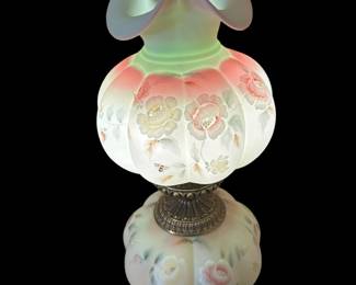 FENTON Limited Edition Lotus Mist Rose Nectar Gone With The Wind Lamp (881/950)