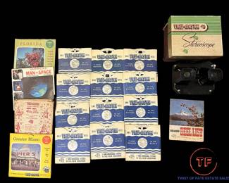 Vintage VIEW-MASTER with Assortment of Slides
