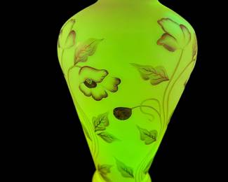 FENTON Limited Edition Poppies Burmese Vase