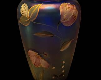 FENTON Limited Edition Felicity Vase - Signed by TOM FENTON