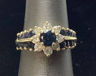 14KT GOLD SAPPHIRE & DIAMOND RING