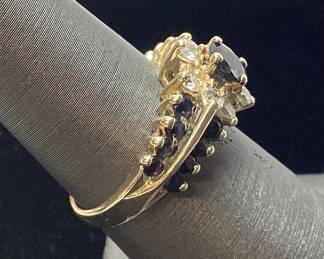 14KT GOLD SAPPHIRE & DIAMOND RING