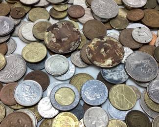 LARGE GROUP OF FOREIGN COINS, PAPER CURR