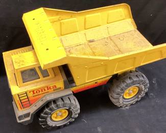  VTG. METAL TONKA TURBO DIESEL DUMP TRUCK