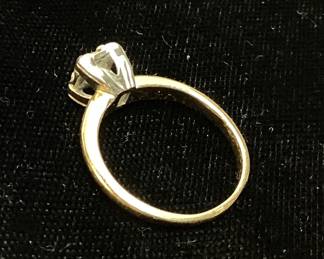 14KT GOLD SOLITAIRE DIAMOND RING, 2.8g, SIZE 7 est. .3ct CENTER, 
