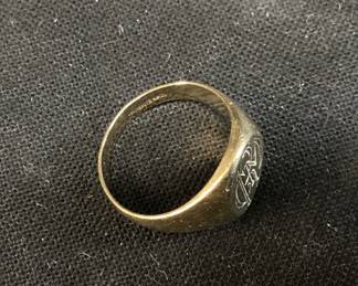 10kt GOLD RING, CRM INITIALS, 8.4g